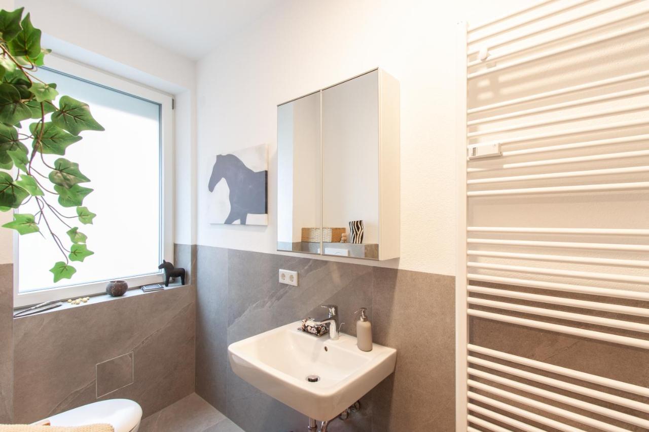 Juliusliving - Modernes Wohnen An Der Juliuspromenade Apartment เวิร์ซบวร์ก ภายนอก รูปภาพ